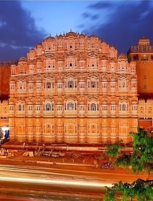 Hawa-Mahal-Palace-Jaipur-Monumen